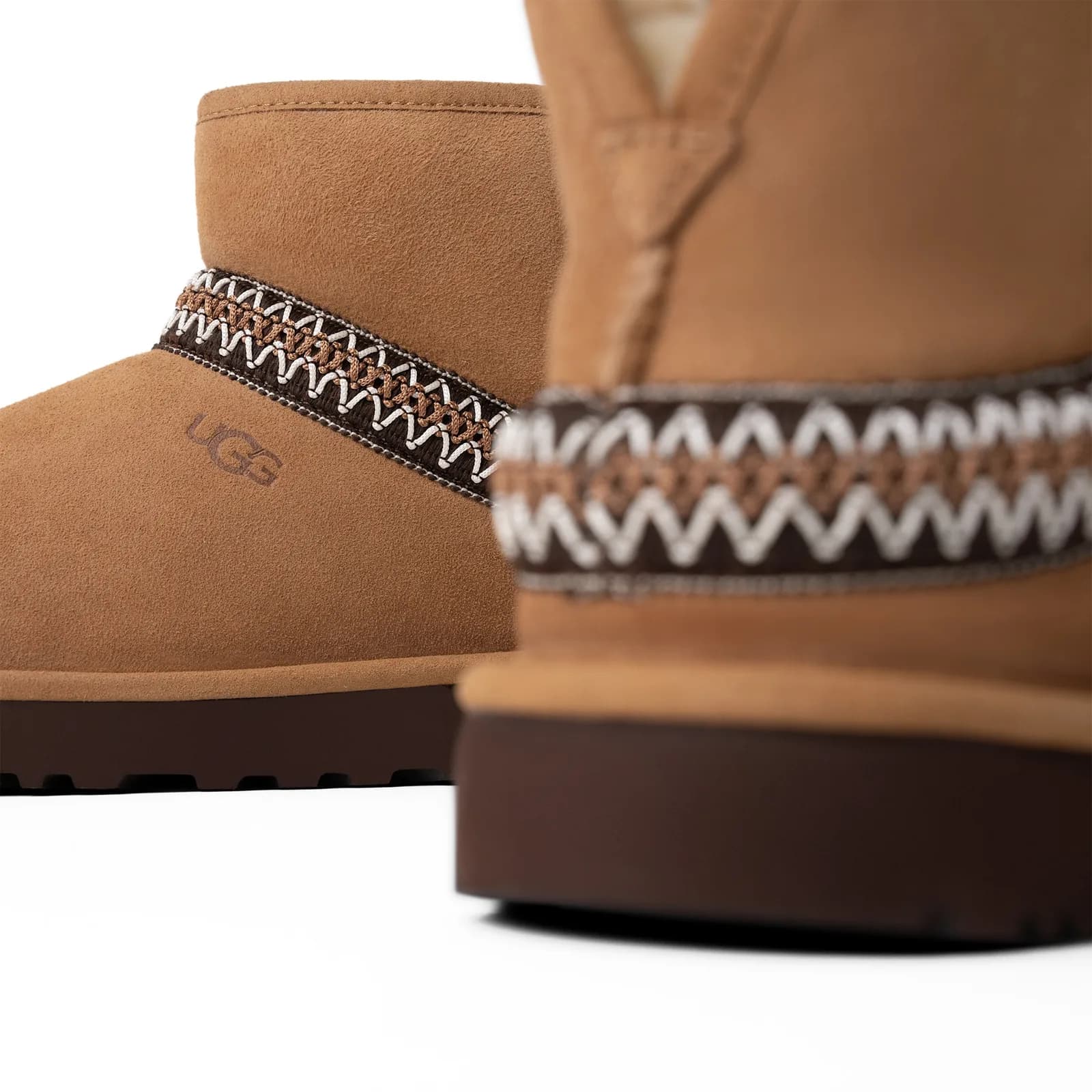UGG Classic Mini Cresent Chestnut — фото 4