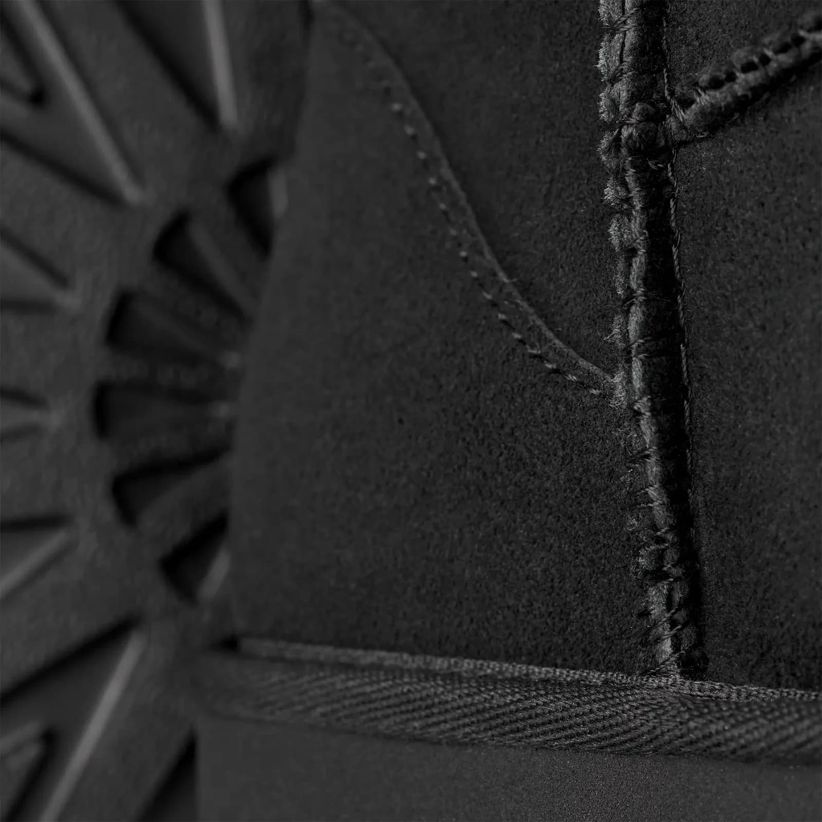 UGG Classic Mini II Black — фото 5
